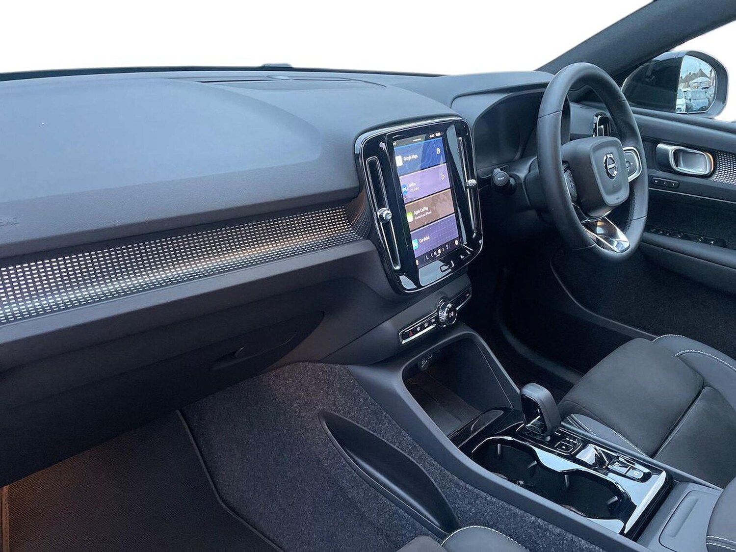 Used Volvo XC40 2025 for sale - 77687983: Photo 7