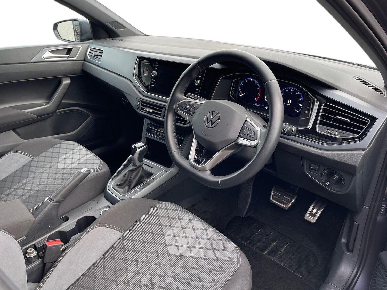 Used Volkswagen Polo 2024 for sale - 78039295: Photo 15