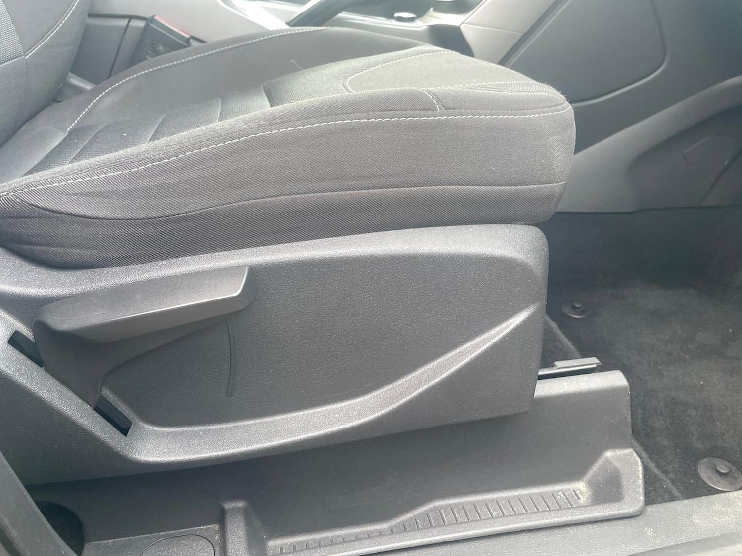 Used Ford Kuga 2014 for sale - 76346972: Photo 30