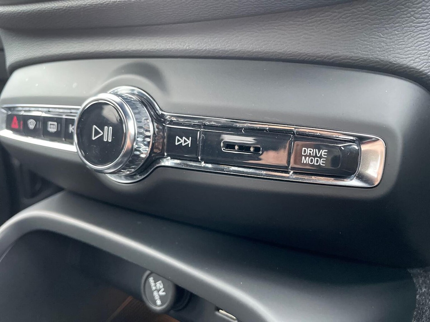 Used Volvo XC40 2020 for sale - 76547736: Photo 12