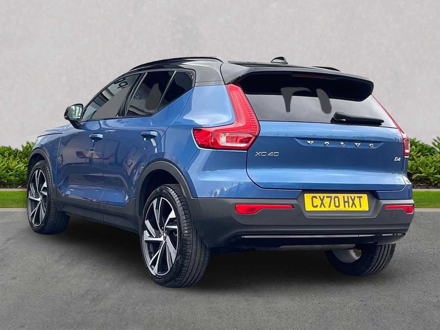 Used Volvo XC40 2020 for sale - 76547736: Photo 2