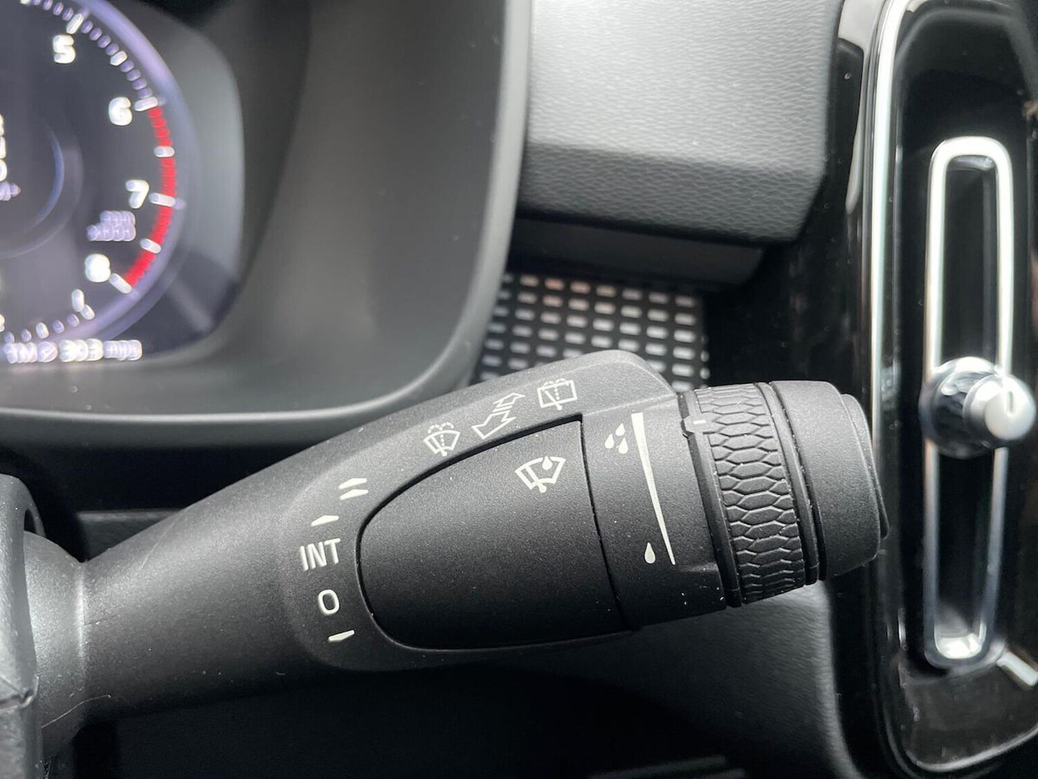 Used Volvo XC40 2020 for sale - 76547736: Photo 28