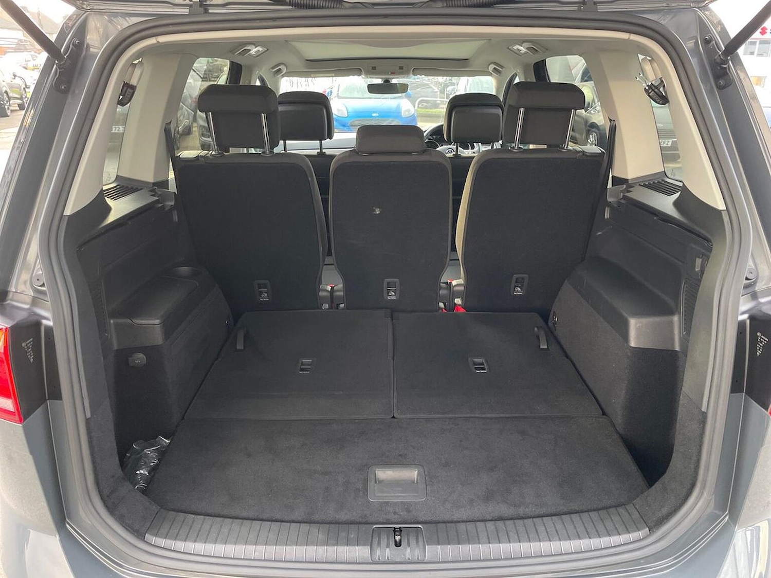 Used Volkswagen Touran 2021 for sale - 76957582: Photo 17