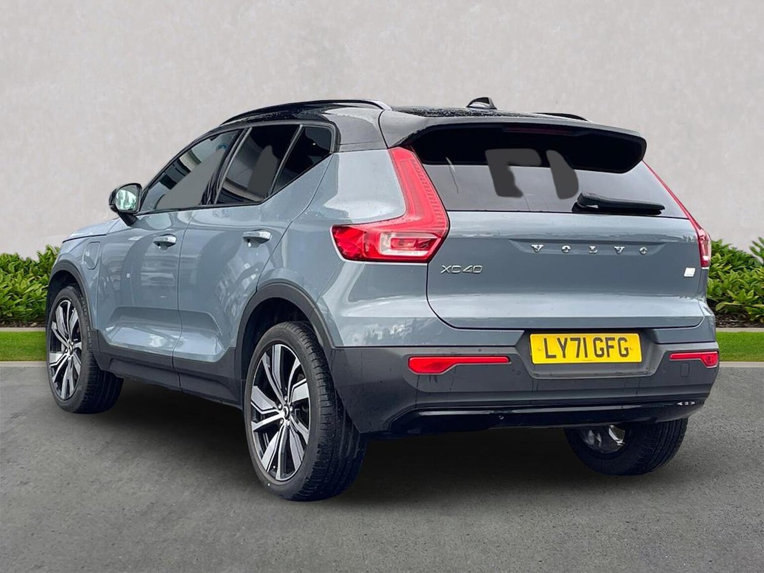 Used Volvo XC40 2022 for sale - 76650147: Photo 2