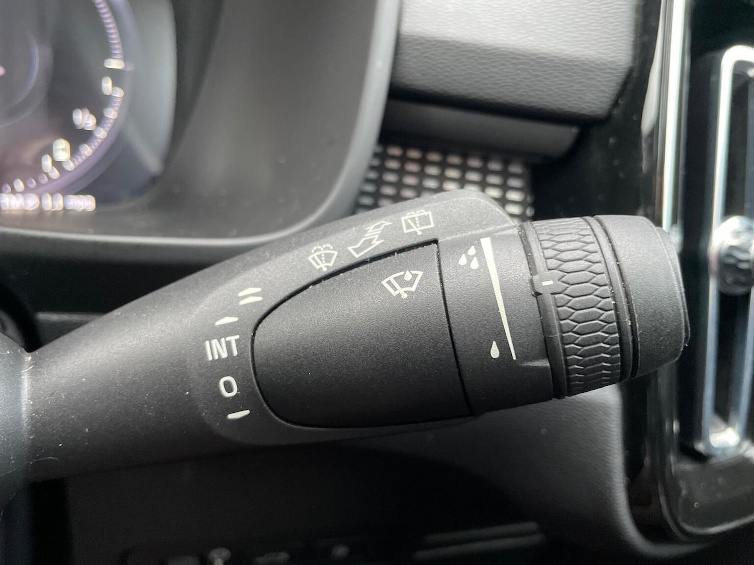 Used Volvo XC40 2022 for sale - 76650147: Photo 28