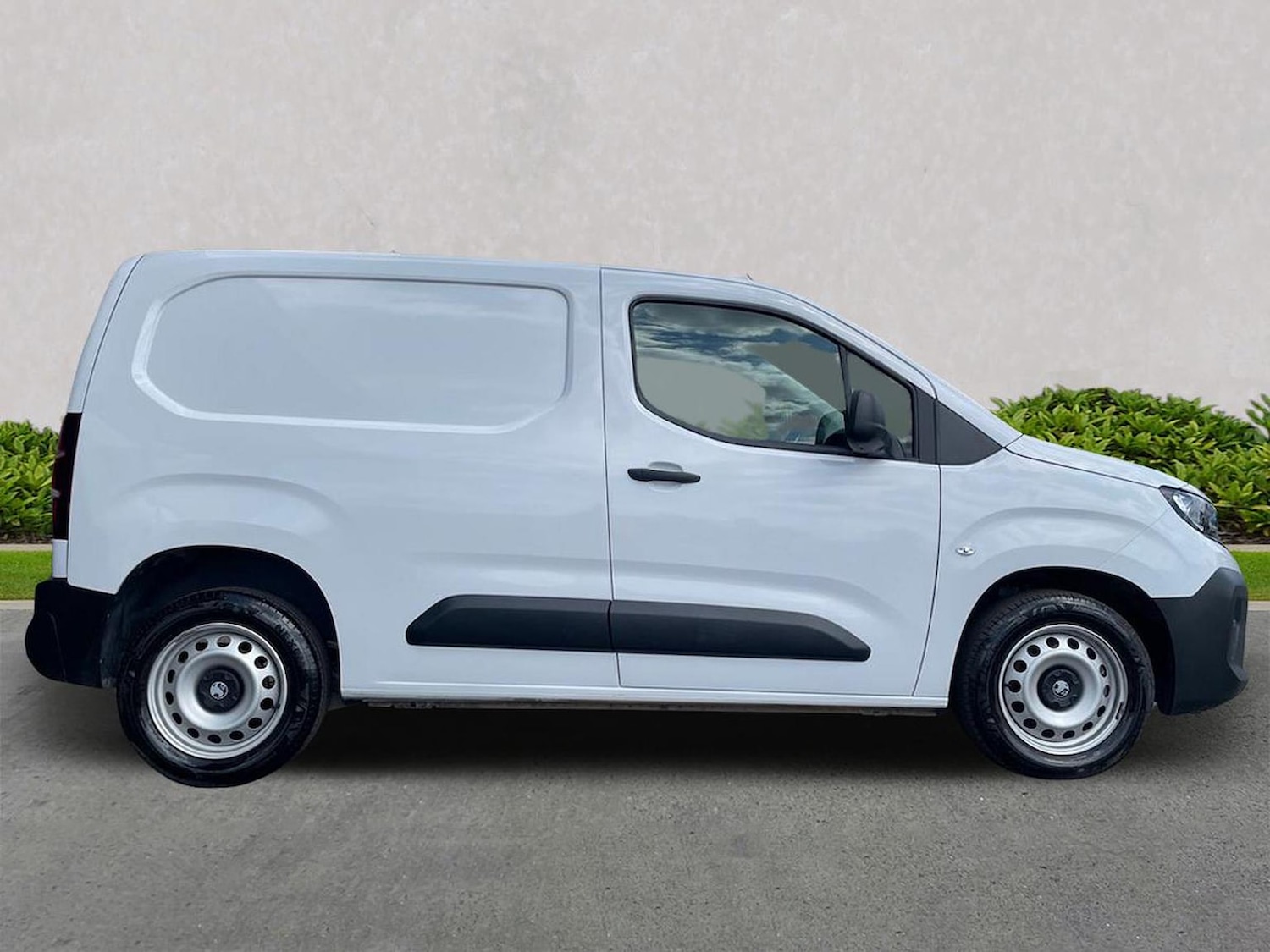 Used Vauxhall Combo 2024 for sale - 76799318: Photo 3