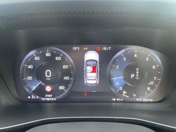 Used Volvo XC40 2022 for sale - 76220482: Photo 10
