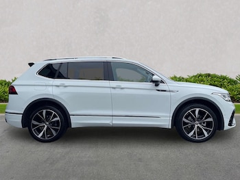 Used Volkswagen Tiguan Allspace 2024 for sale - 76300770: Photo