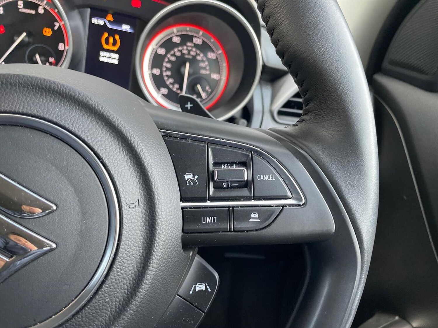 Used Suzuki Swift 2022 for sale - 76699438: Photo 27