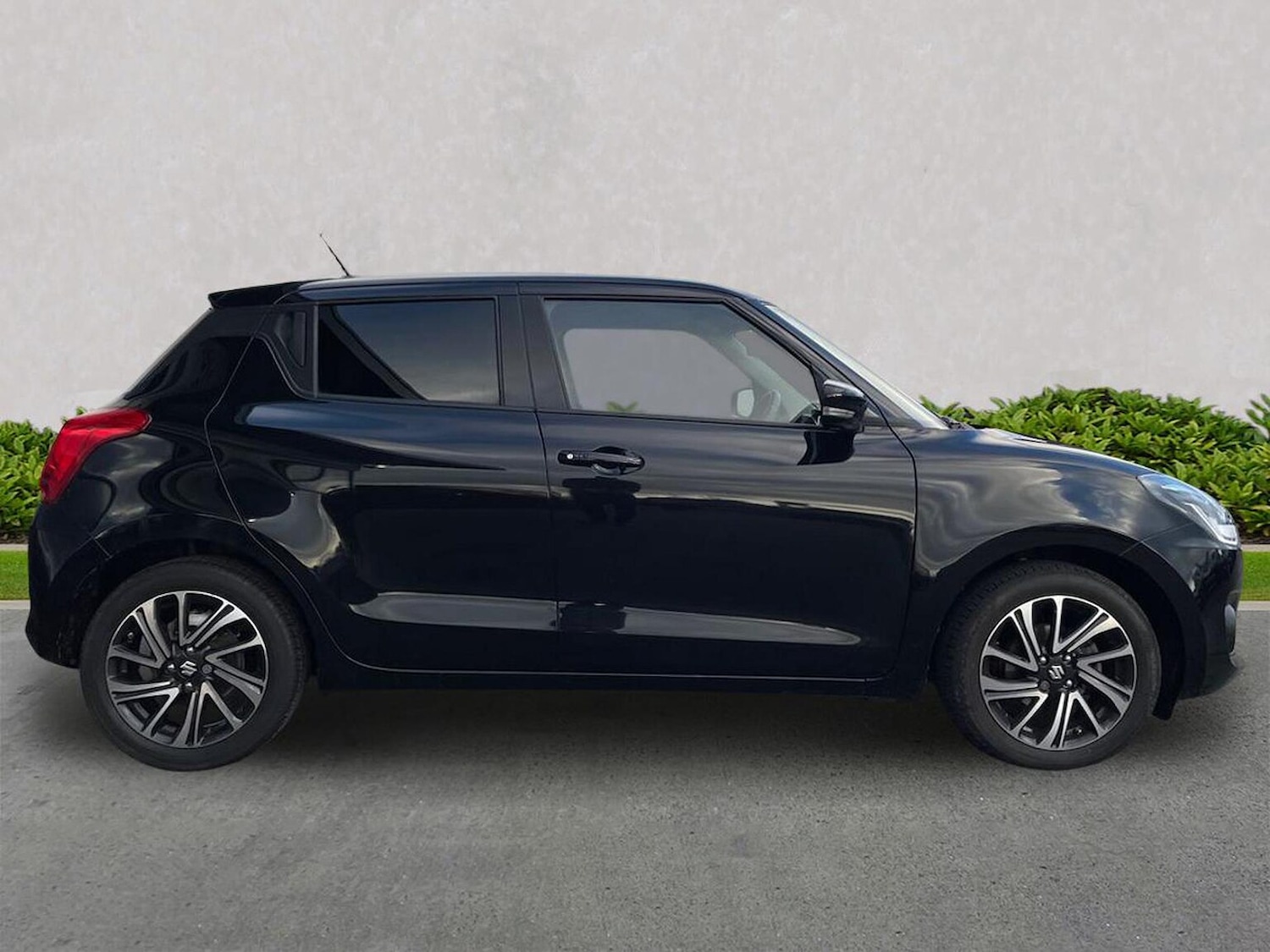 Used Suzuki Swift 2022 for sale - 76699438: Photo 3