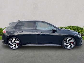 Used Volkswagen Golf 2025 for sale - 77962302: Photo