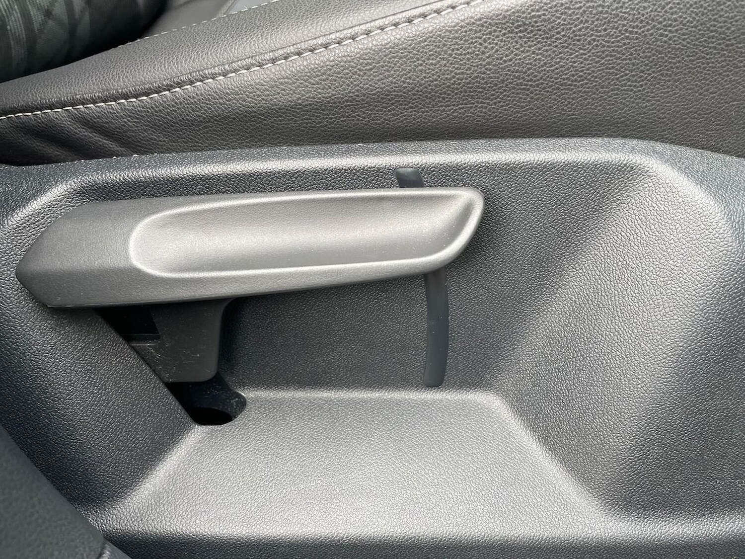 Used Volkswagen T-Roc 2023 for sale - 78194777: Photo 32