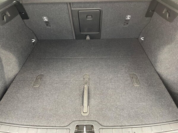 Used Volvo XC40 2024 for sale - 75705920: Photo 17