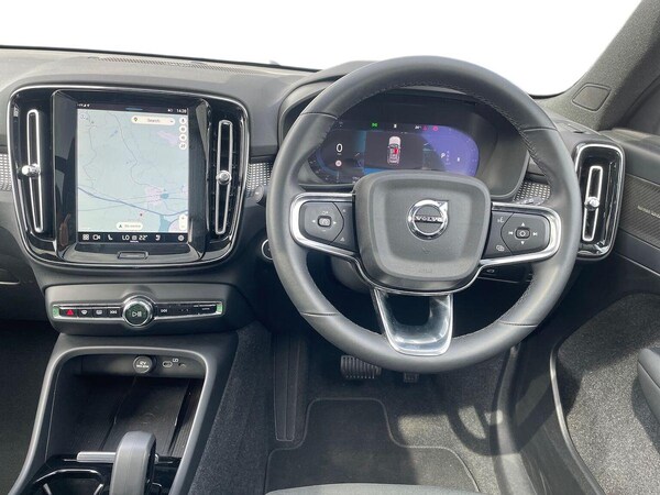 Used Volvo XC40 2024 for sale - 75705920: Photo 9
