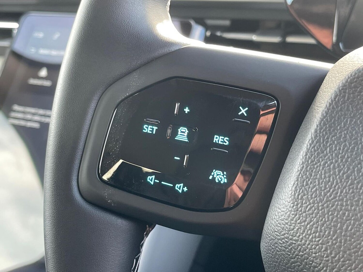 Used Ford Explorer 2024 for sale - 76531387: Photo 26