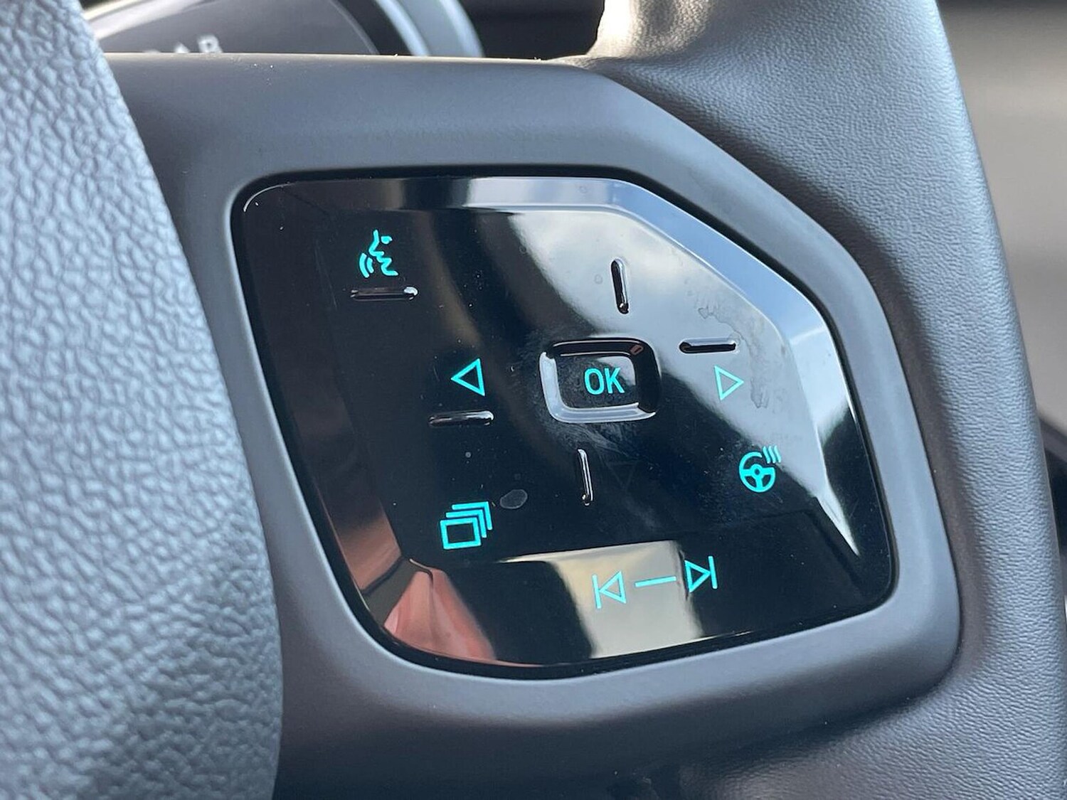 Used Ford Explorer 2024 for sale - 76531387: Photo 27