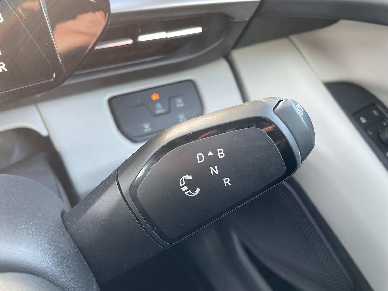 Used Ford Explorer 2024 for sale - 76531387: Photo 29