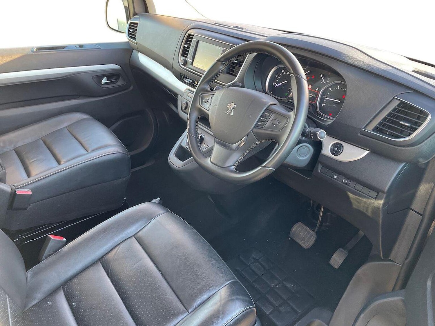 Used Peugeot Traveller 2020 for sale - 76911213: Photo 15