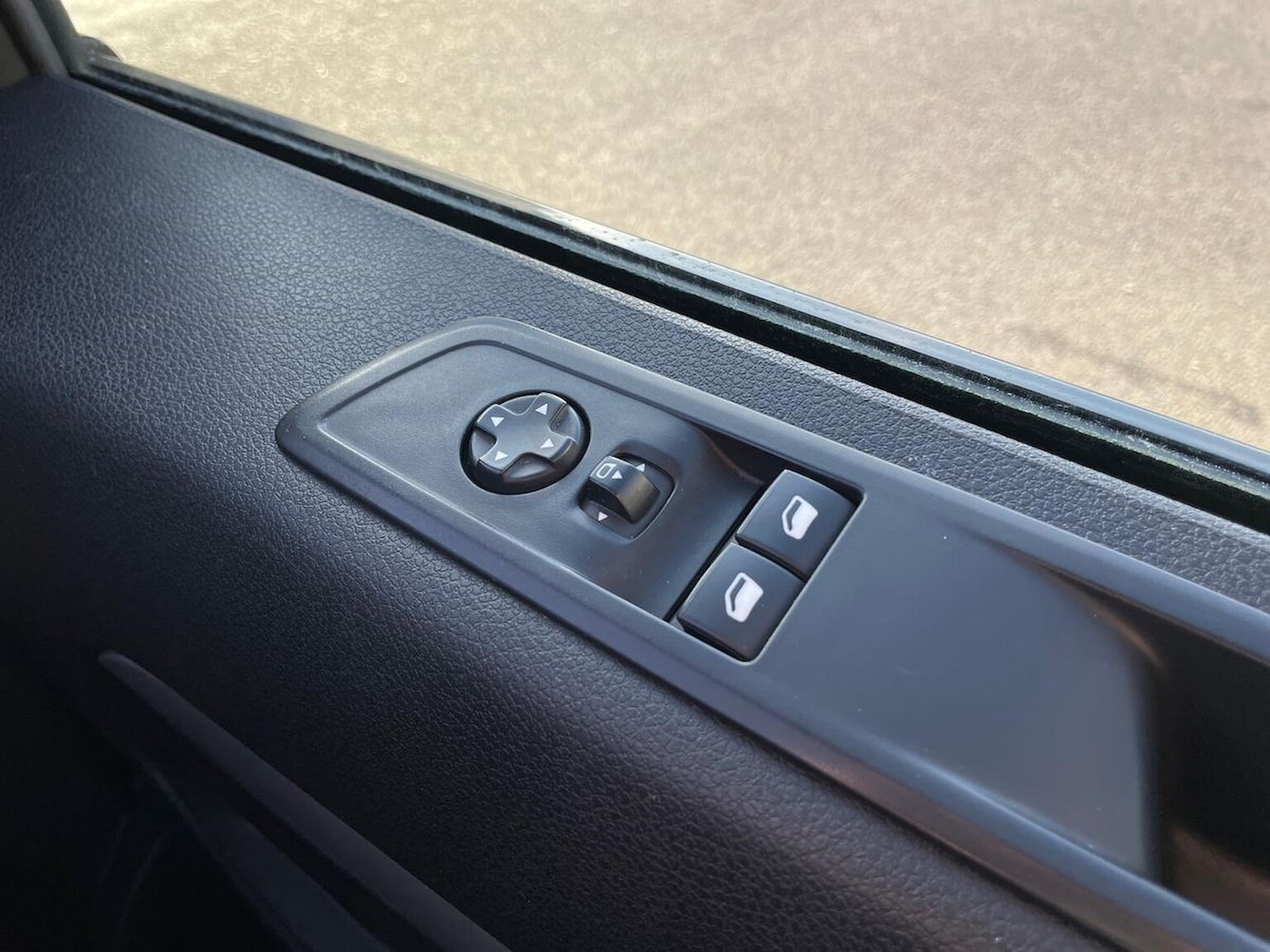 Used Peugeot Traveller 2020 for sale - 76911213: Photo 21