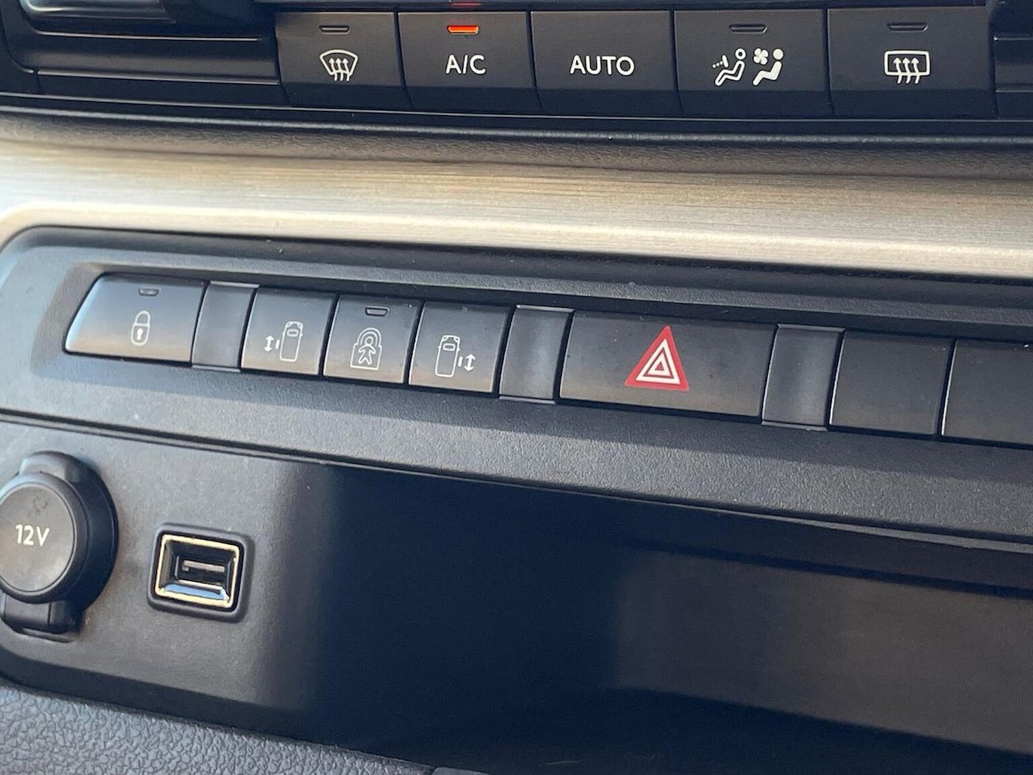 Used Peugeot Traveller 2020 for sale - 76911213: Photo 22