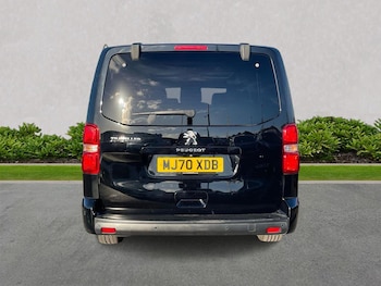 Used Peugeot Traveller 2020 for sale - 76911213: Photo