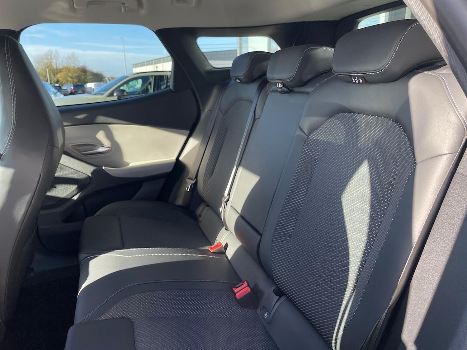 Used Ford Explorer 2025 for sale - 77715420: Photo 16