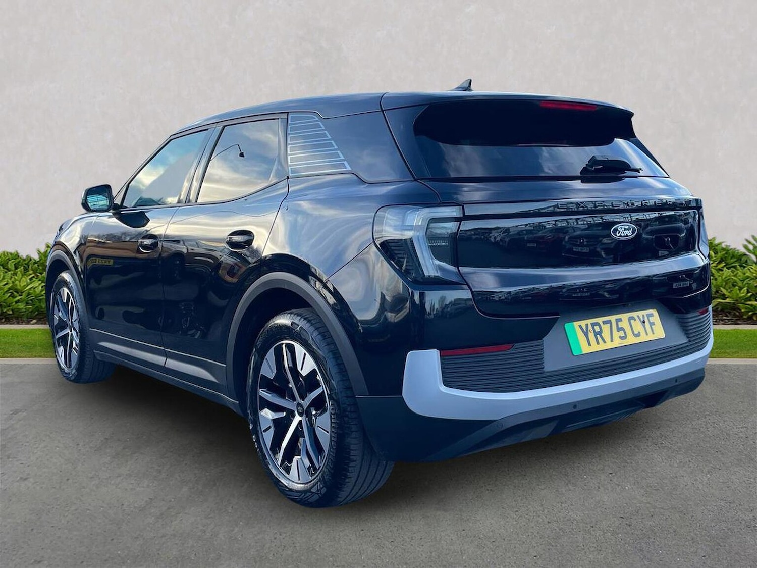 Used Ford Explorer 2025 for sale - 77715420: Photo 2