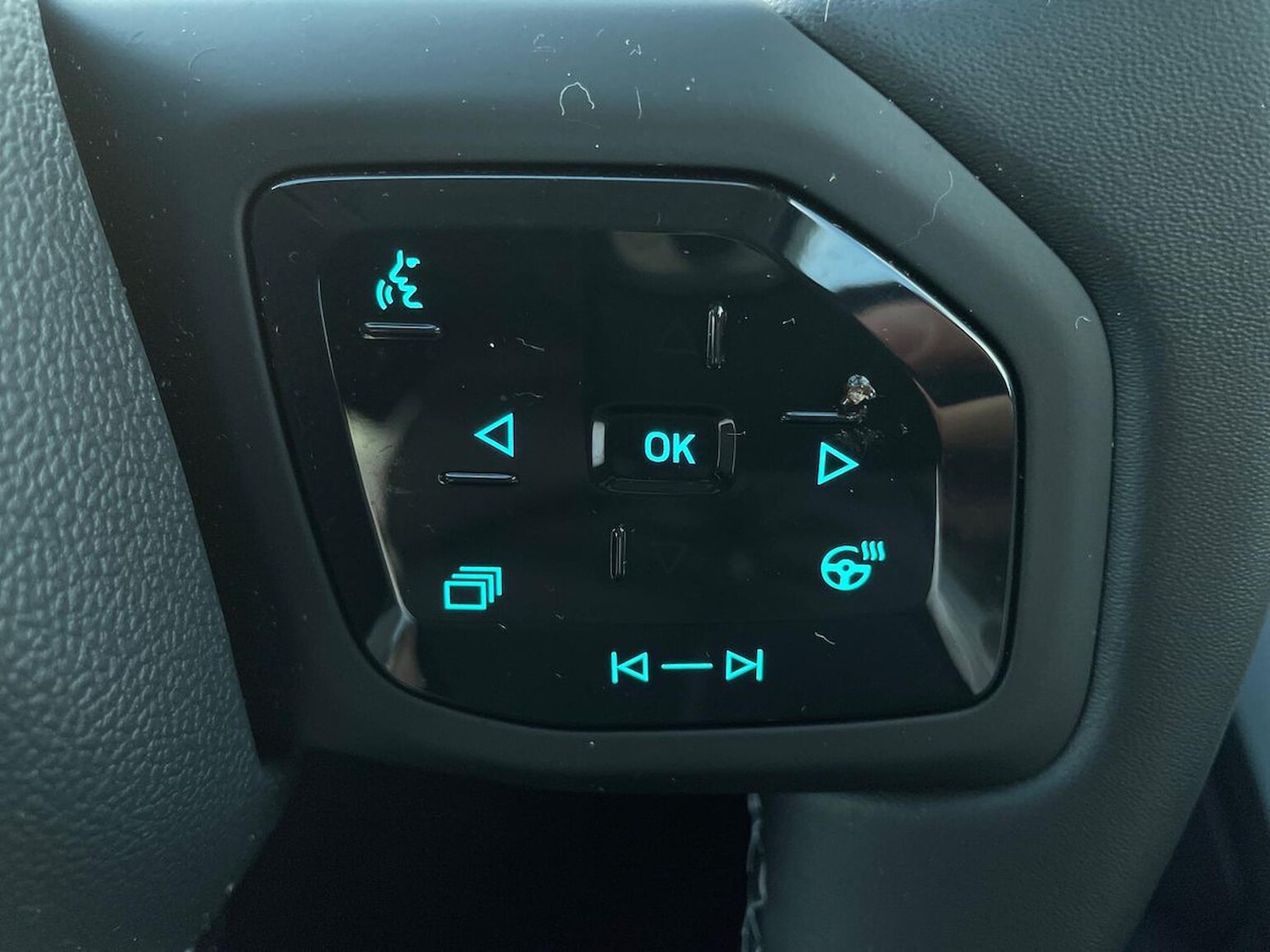 Used Ford Explorer 2025 for sale - 77715420: Photo 27