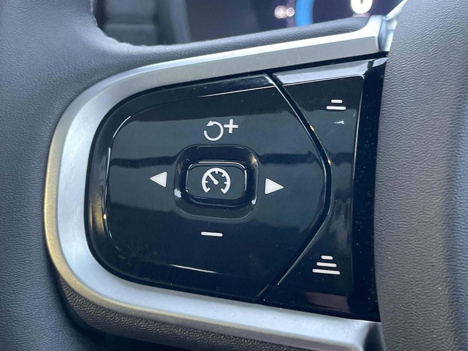 Used Volvo XC90 2025 for sale - 77896252: Photo 26