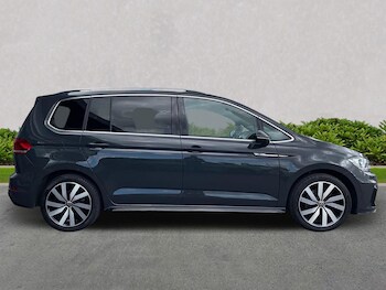 Used Volkswagen Touran 2020 for sale - 75956889: Photo