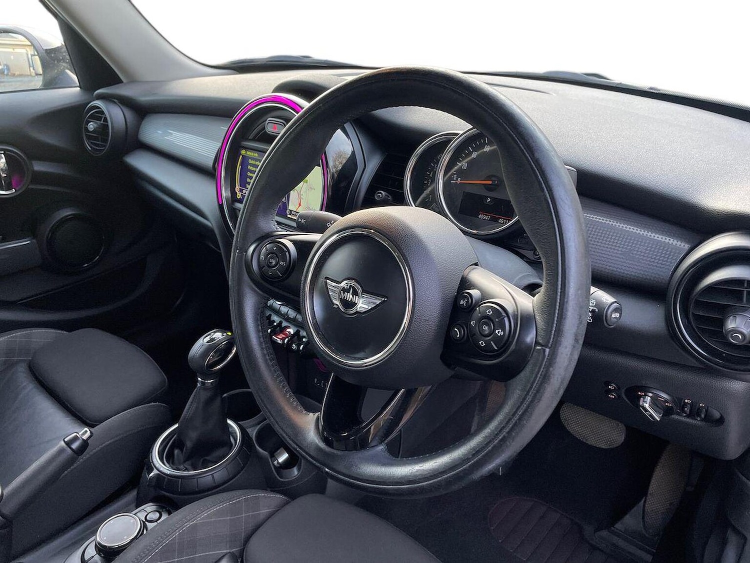 Used MINI Hatch 2015 for sale - 76935390: Photo 15