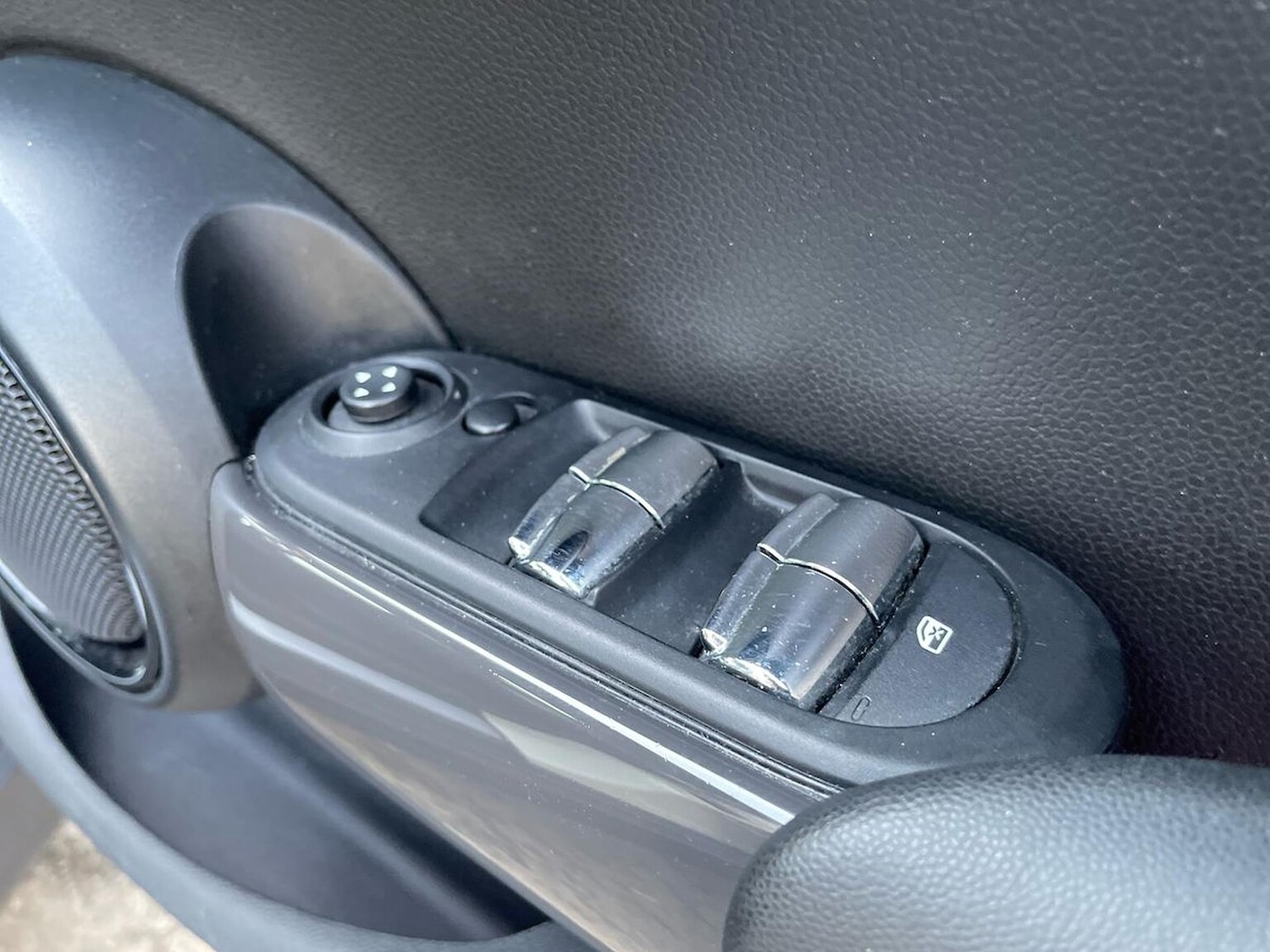 Used MINI Hatch 2015 for sale - 76935390: Photo 21