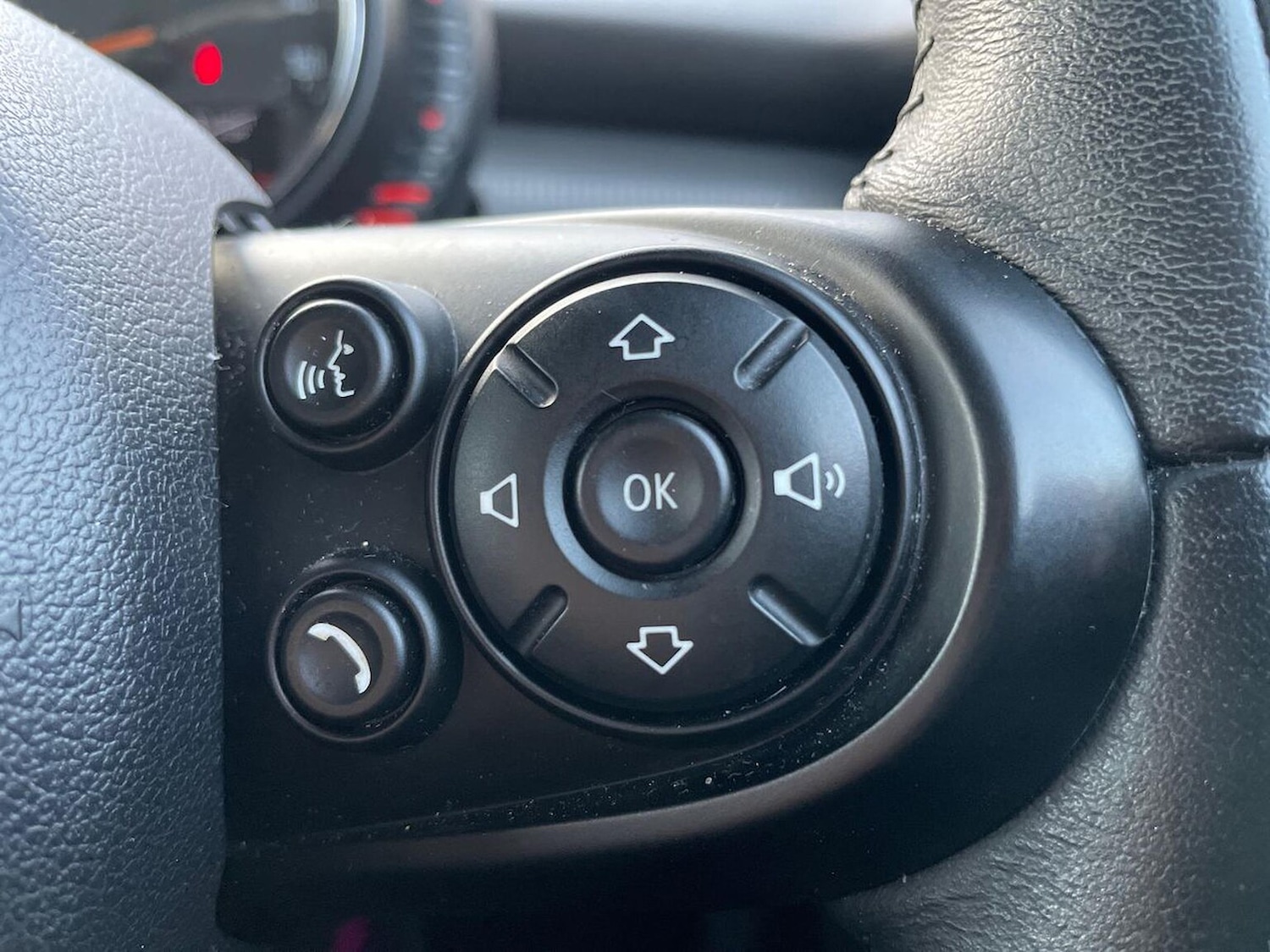 Used MINI Hatch 2015 for sale - 76935390: Photo 27