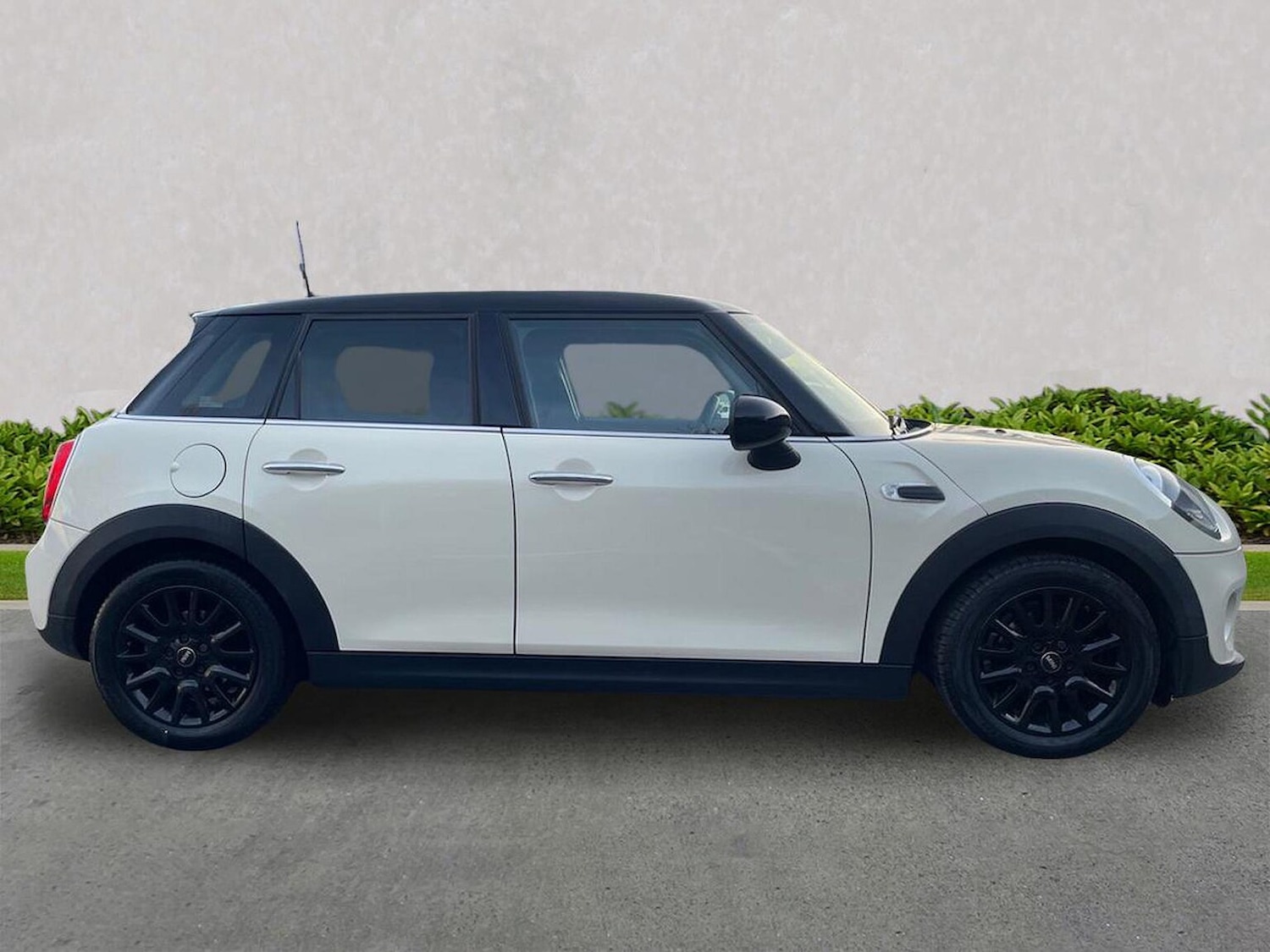 Used MINI Hatch 2015 for sale - 76935390: Photo 3