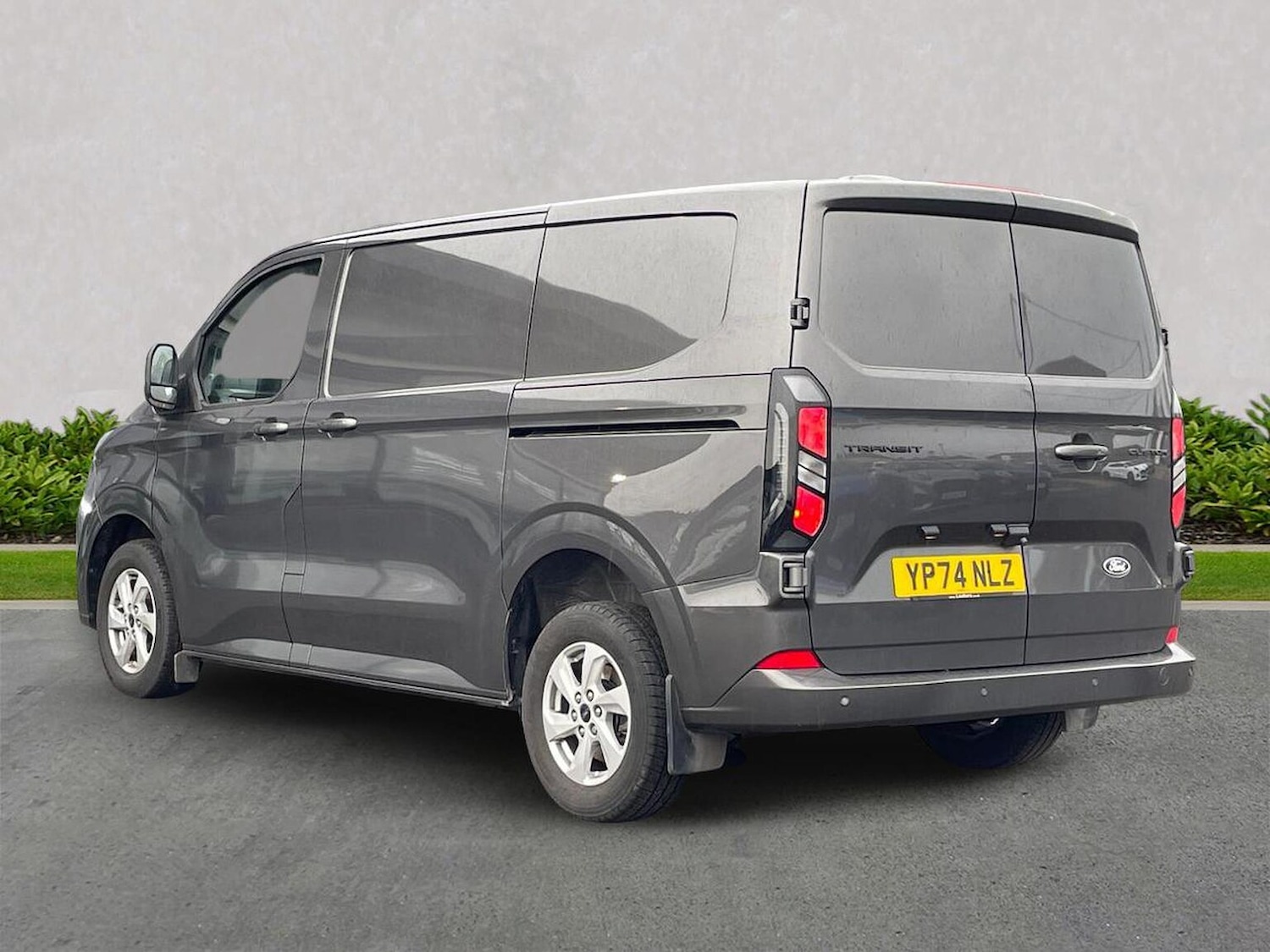 Used Ford Transit Custom 2024 for sale - 76963466: Photo 2