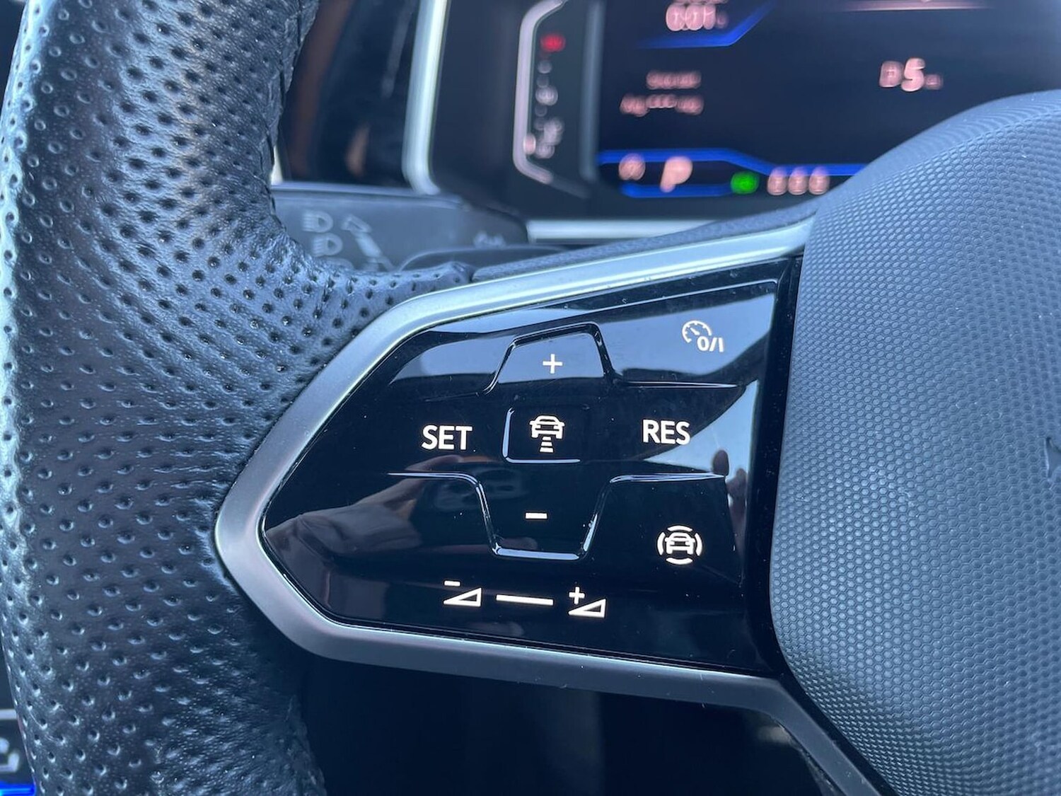 Used Volkswagen T-Roc 2022 for sale - 78194710: Photo 28