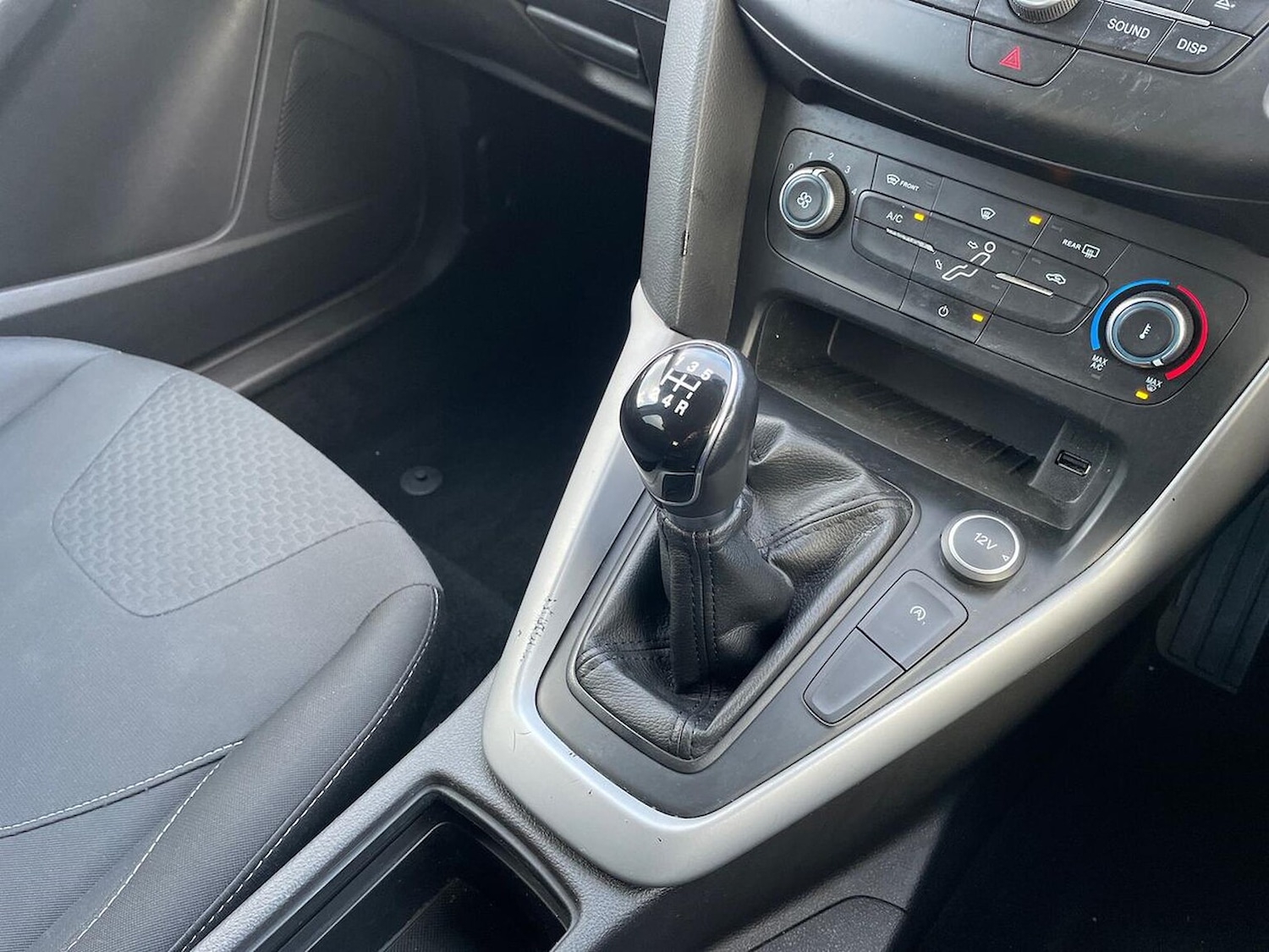 Used Ford Focus 2018 for sale - 76892092: Photo 13