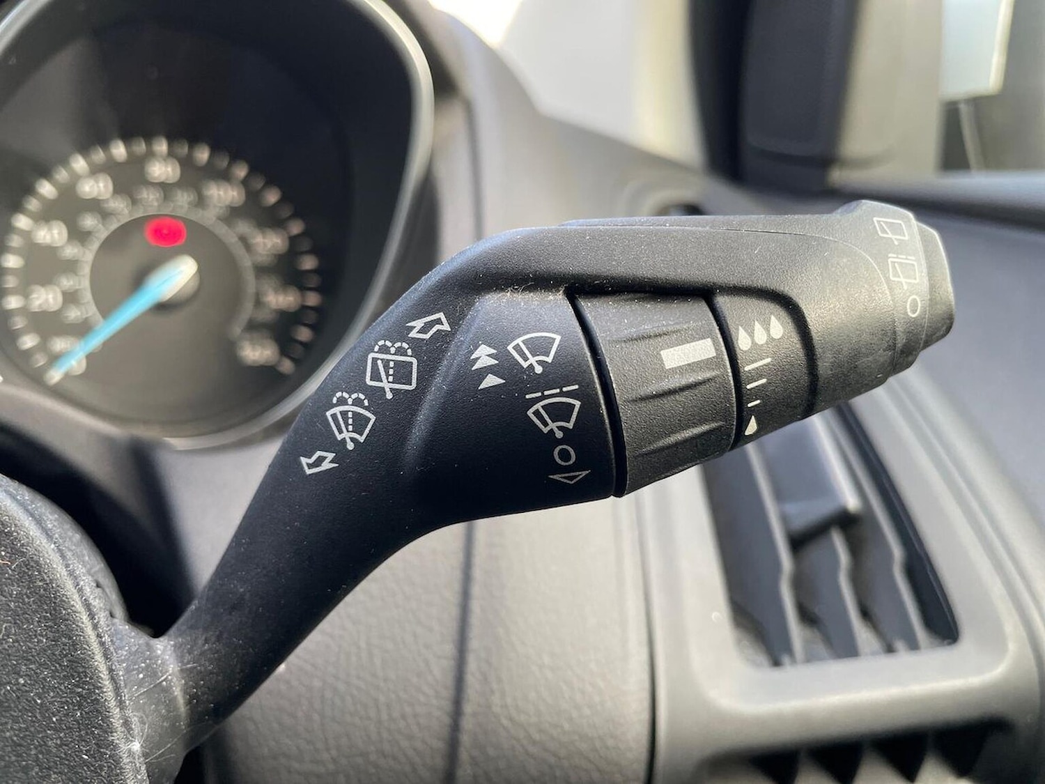 Used Ford Focus 2018 for sale - 76892092: Photo 29