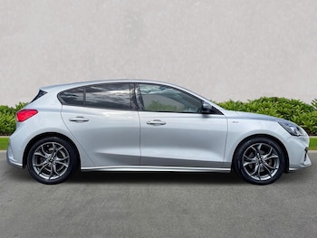 Used Ford Focus 2020 for sale - 75542244: Photo