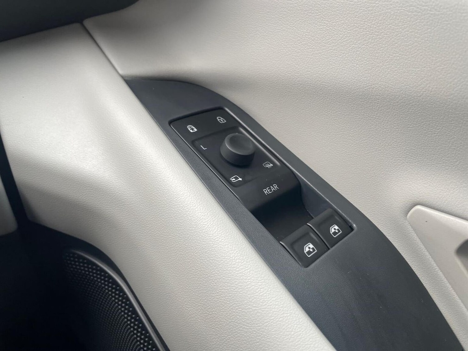 Used Ford Capri 2024 for sale - 77872105: Photo 21