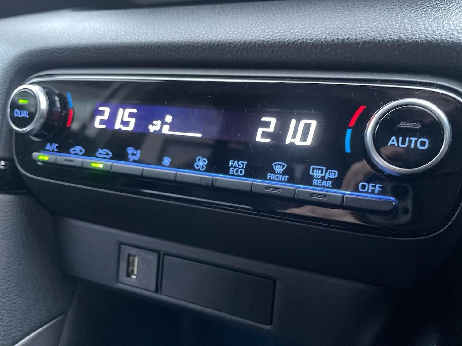 Used Toyota Yaris 2023 for sale - 77775172: Photo 12