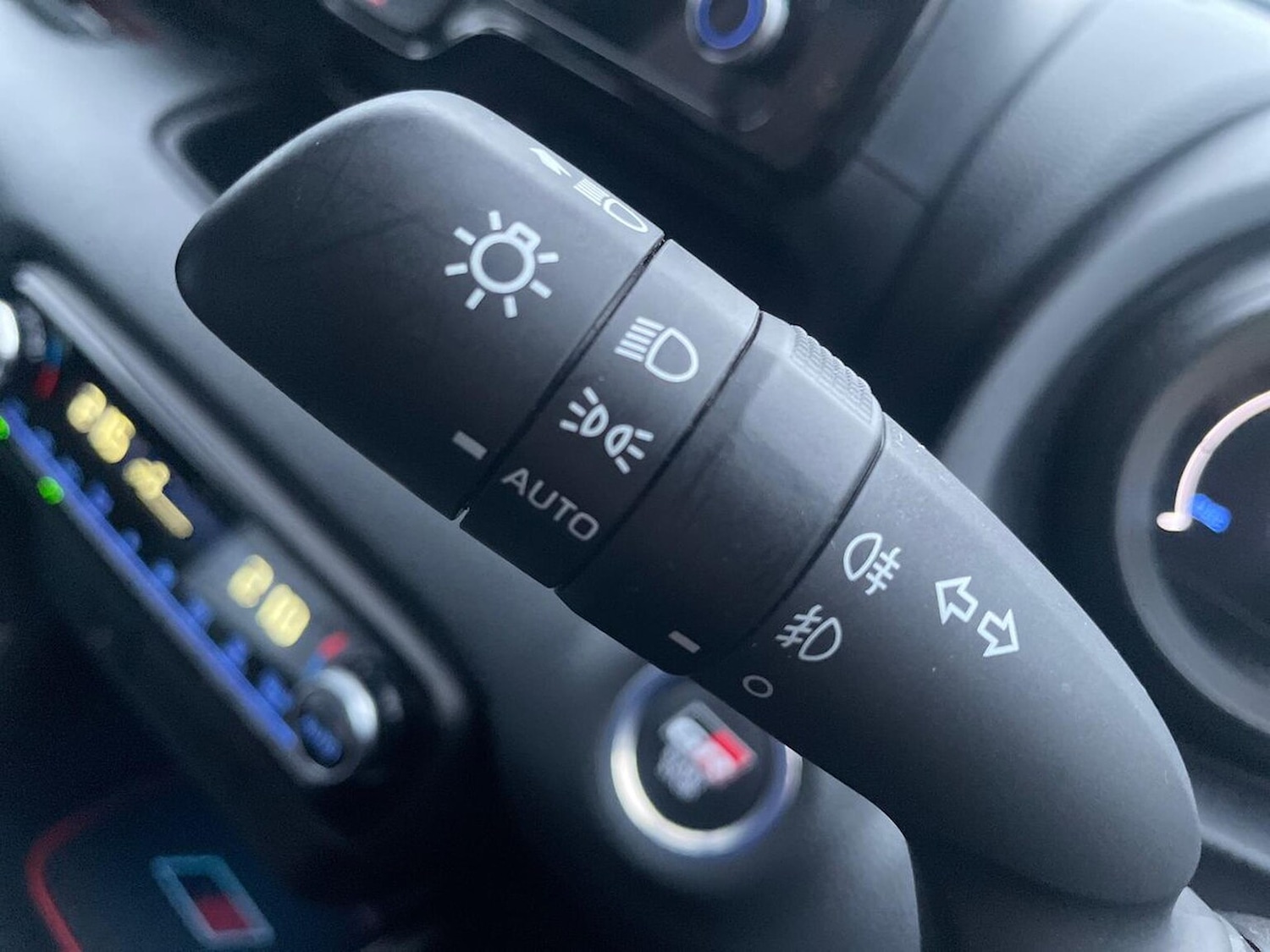 Used Toyota Yaris 2023 for sale - 77775172: Photo 29