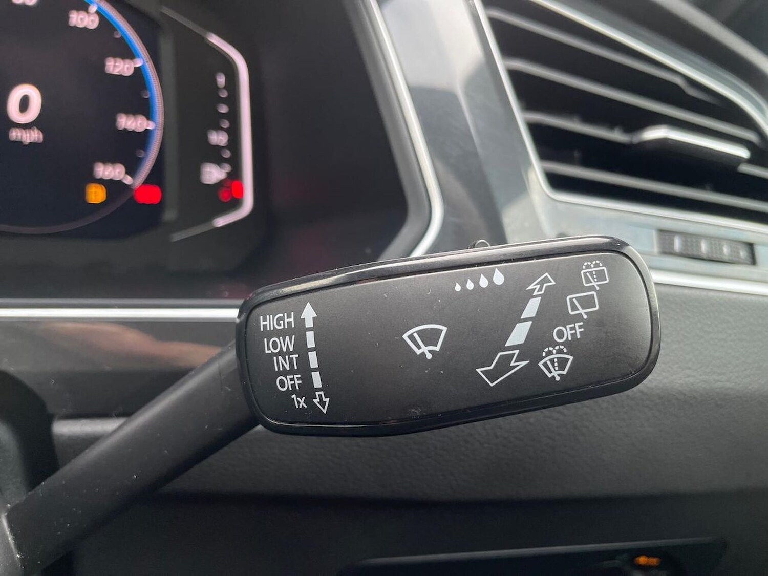 Used Volkswagen Tiguan 2020 for sale - 76628030: Photo 28