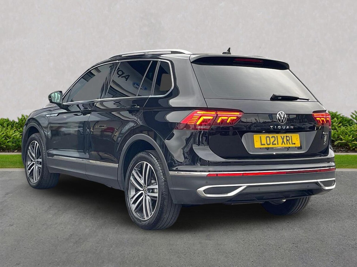 Used Volkswagen Tiguan 2021 for sale - 76257776: Photo 2