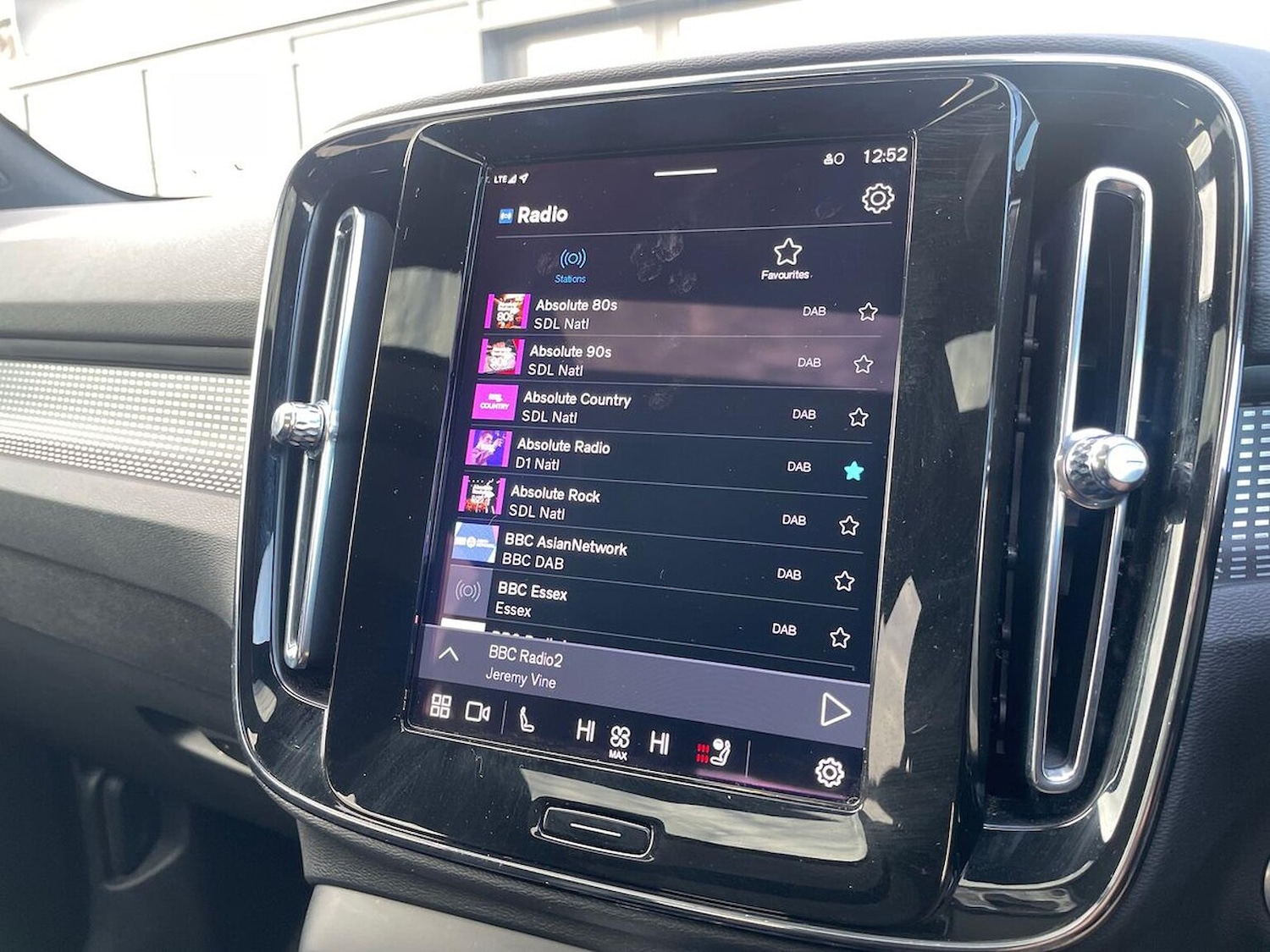 Used Volvo XC40 2023 for sale - 76832029: Photo 11