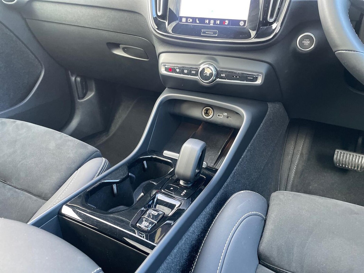 Used Volvo XC40 2023 for sale - 76832029: Photo 13