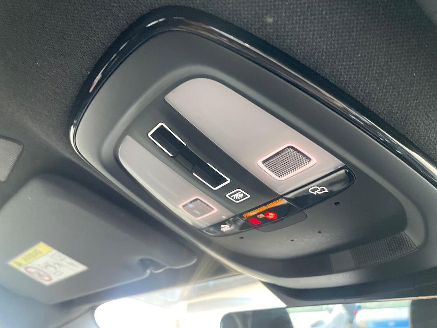 Used Volvo XC40 2023 for sale - 76832029: Photo 14