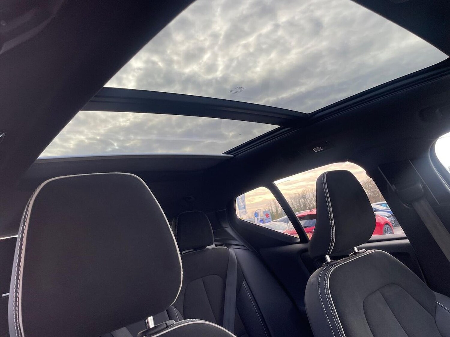 Used Volvo XC40 2023 for sale - 76832029: Photo 32