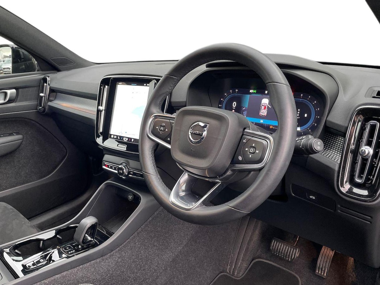 Used Volvo XC40 2024 for sale - 76335193: Photo 15