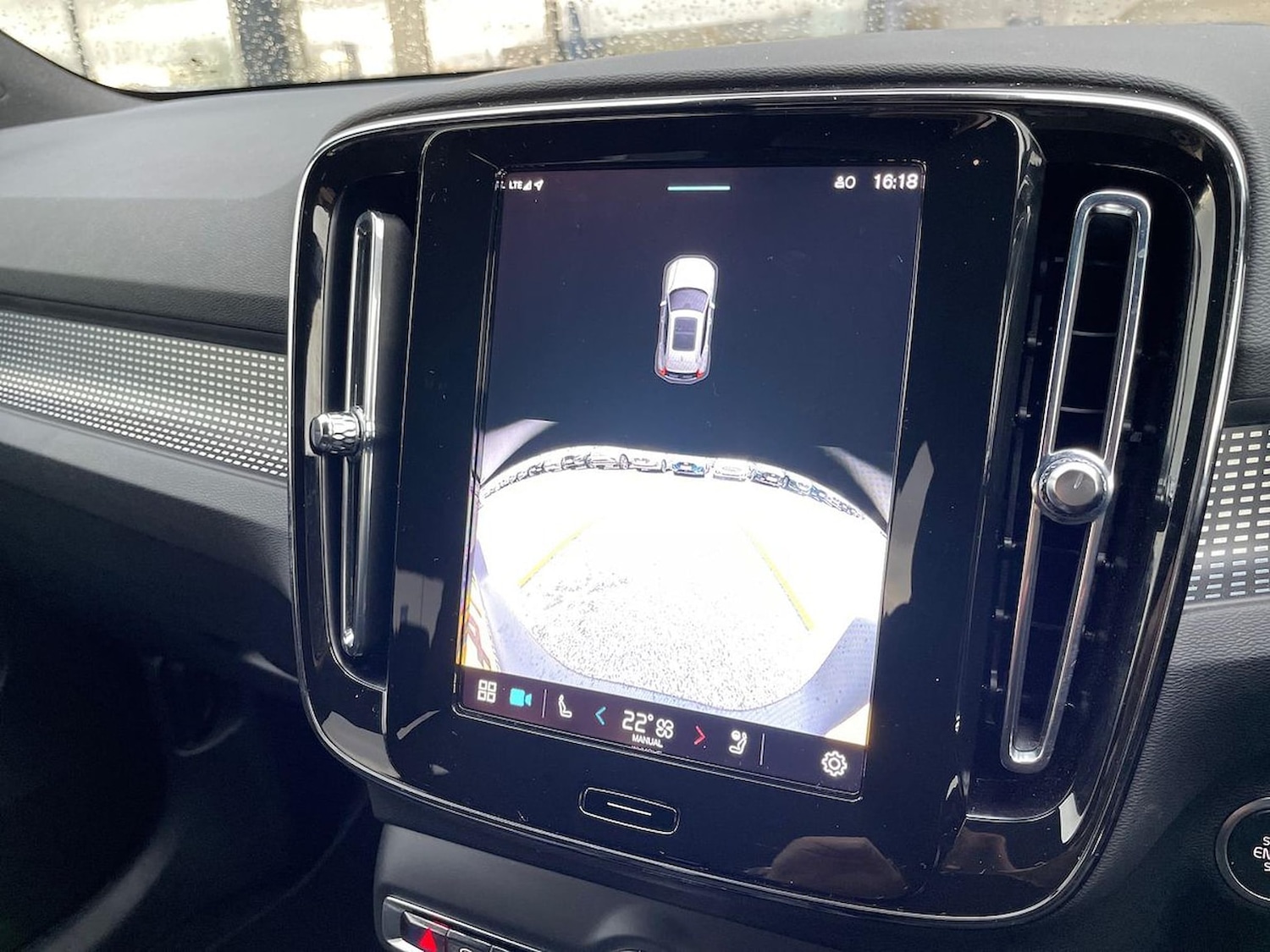 Used Volvo XC40 2024 for sale - 76335193: Photo 23
